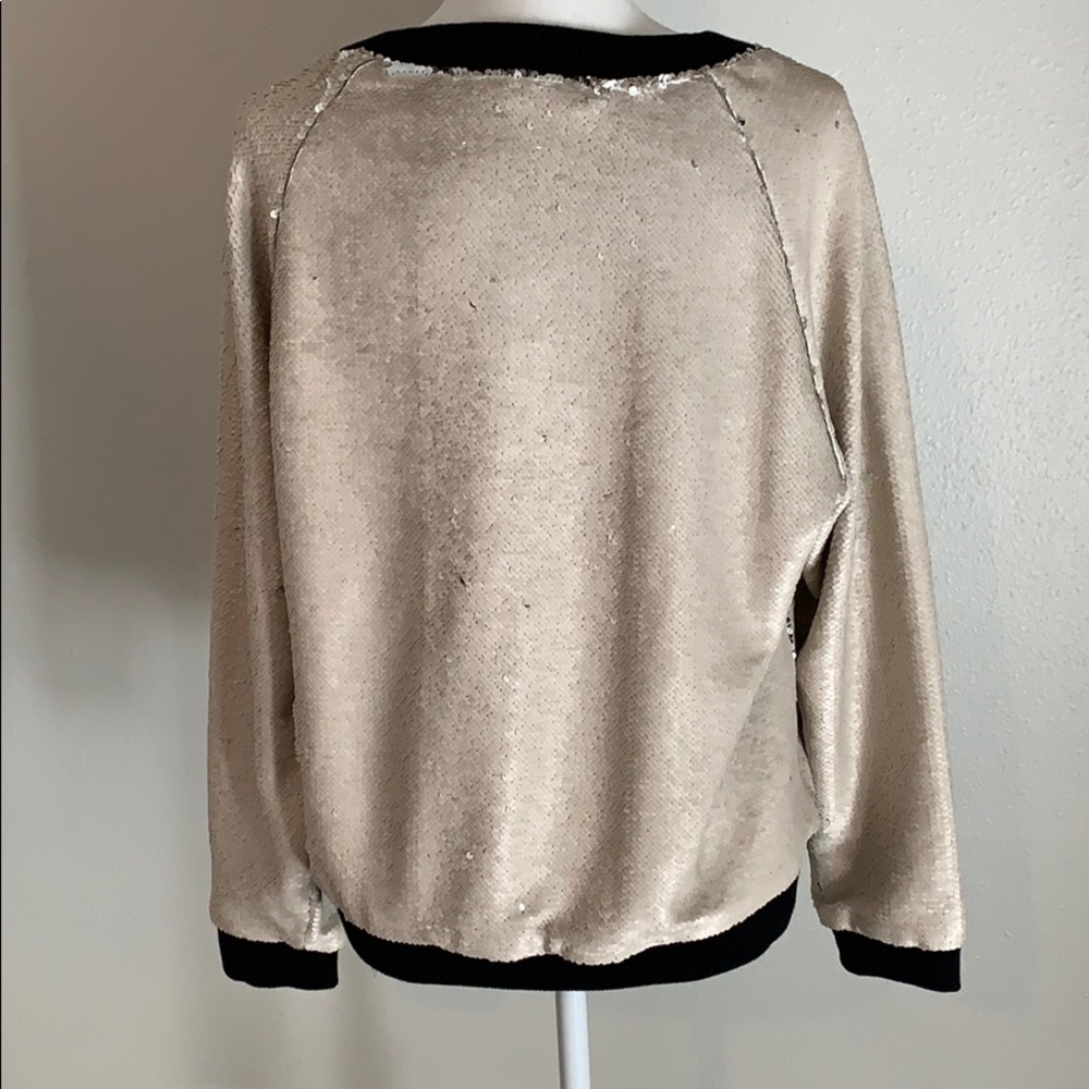 Sweater - Picture 2 of 3